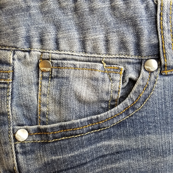 Express jean shorts - Picture 5 of 15